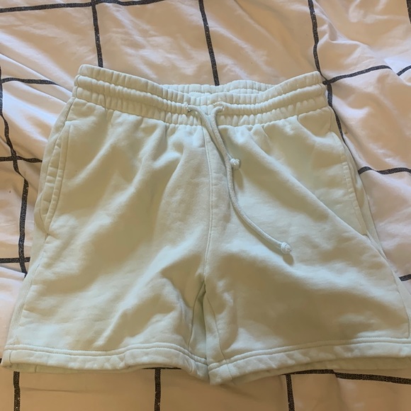 TNA cozy boyfriend sweatshorts - Picture 1 of 3